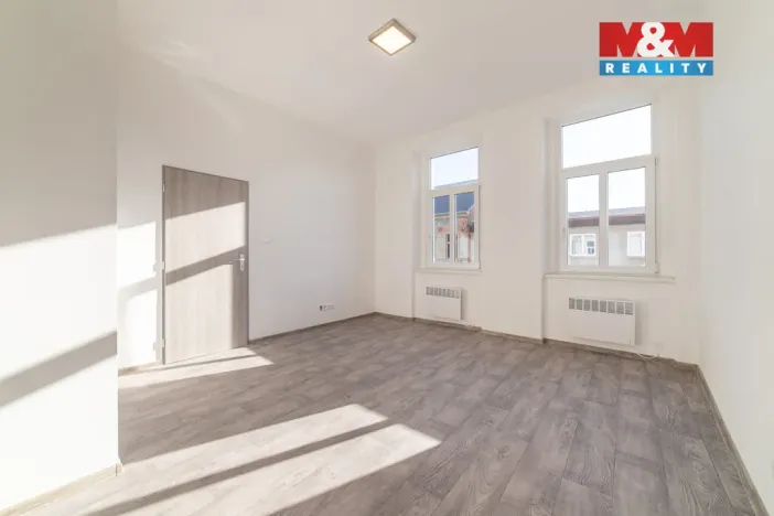 Pronájem bytu 1+1, Sokolov, Nádražní, 39 m2