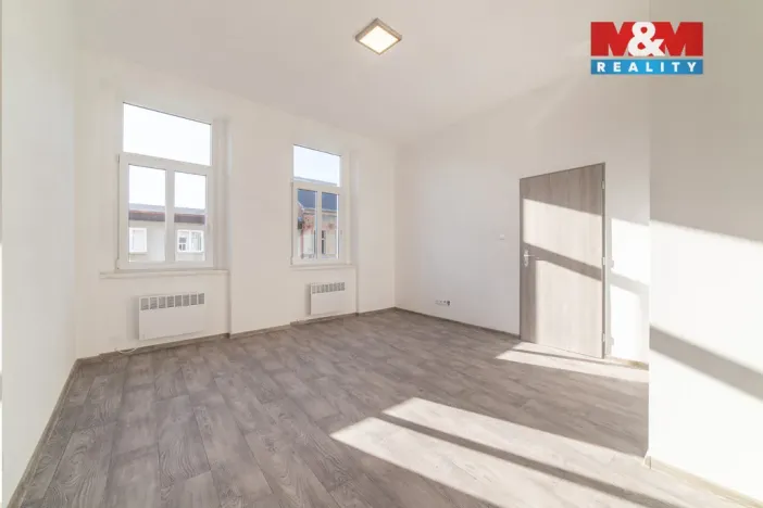 Pronájem bytu 1+1, Sokolov, Nádražní, 37 m2