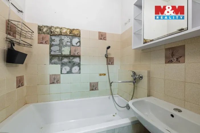 Prodej bytu 2+1, Karlovy Vary - Rybáře, Sokolovská, 58 m2