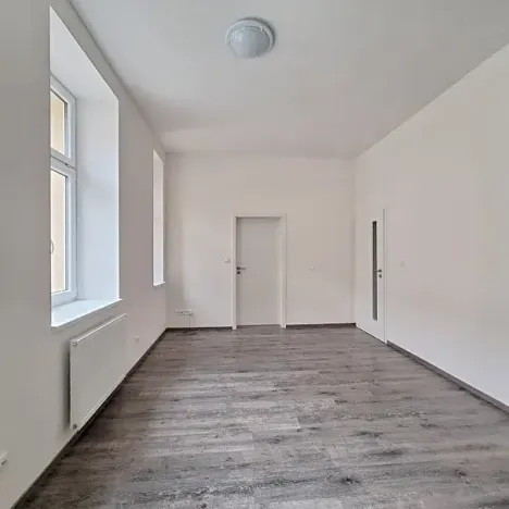 Pronájem bytu 2+kk, Praha - Holešovice, Na Maninách, 46 m2