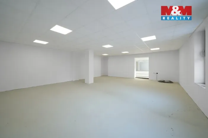 Pronájem skladu, Hronov - Zbečník, 780 m2