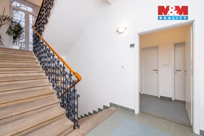 Pronájem kanceláře, Praha - Strašnice, Kolovratská, 18 m2