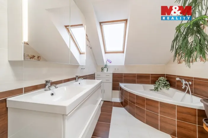 Prodej rodinného domu, Zlatá, 148 m2