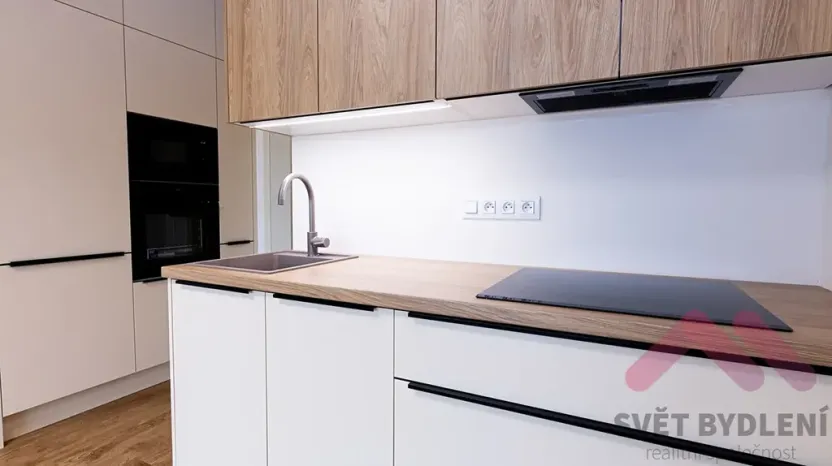 Pronájem bytu 1+kk, Praha - Žižkov, Šrámkové, 33 m2