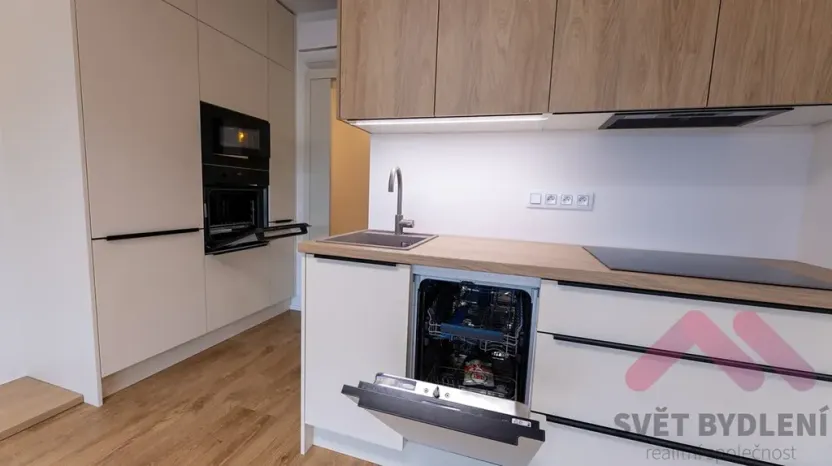 Pronájem bytu 1+kk, Praha - Žižkov, Šrámkové, 33 m2