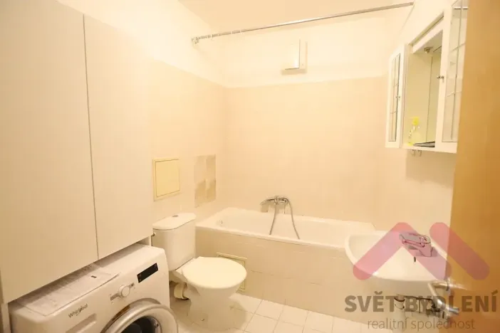 Pronájem bytu 1+kk, Praha - Vysočany, bratří Dohalských, 43 m2