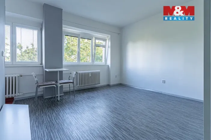 Pronájem bytu 1+kk, Hradec Králové, Labská kotlina, 25 m2