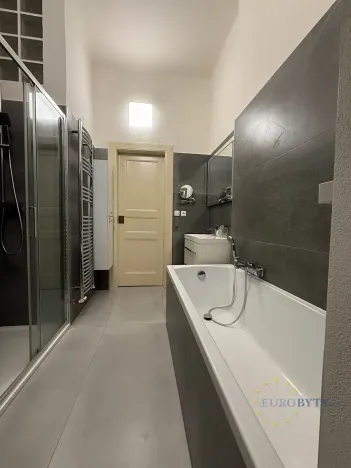 Pronájem bytu 2+1, Praha - Libeň, Drahobejlova, 67 m2