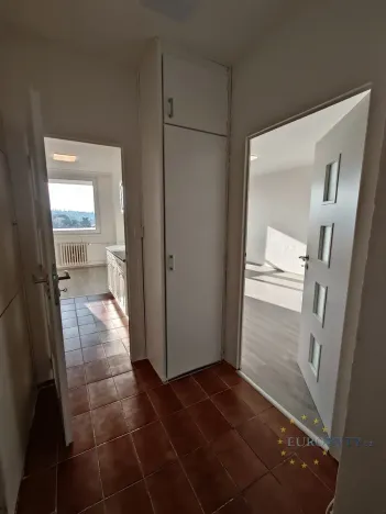 Pronájem bytu 3+1, Praha - Podolí, Ve svahu, 80 m2