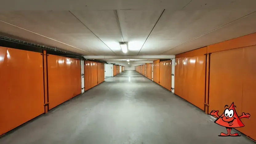 Pronájem garáže, Praha - Kamýk, Pšenčíkova, 17 m2