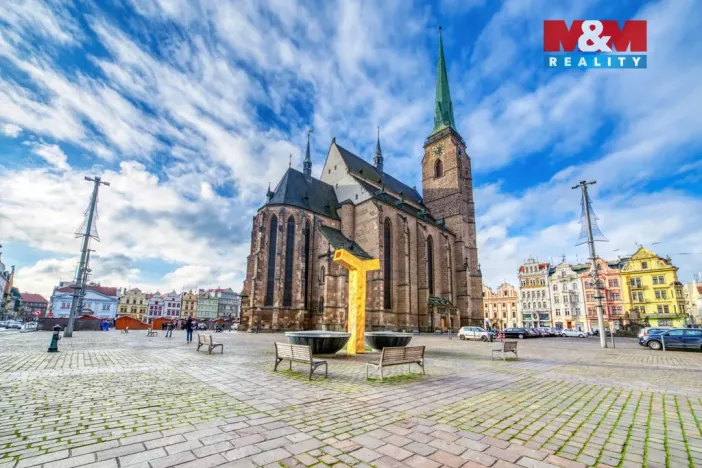 Pronájem obchodního prostoru, Plzeň - Vnitřní Město, náměstí Republiky, 77 m2