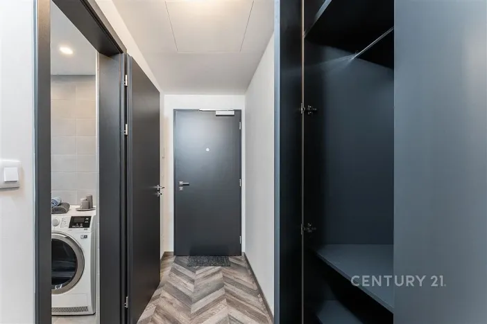 Pronájem bytu 1+kk, Praha, Kolbenova, 30 m2