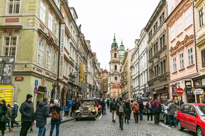 Pronájem bytu 1+kk, Praha - Malá Strana, Mostecká, 35 m2