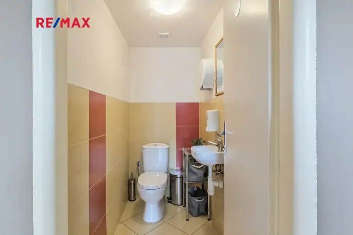 Pronájem komerční nemovitosti, Praha - Nusle, Bohuslava ze Švamberka, 11 m2