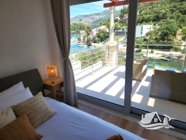 Prodej vily, Žrnovo, Chorvatsko, 240 m2