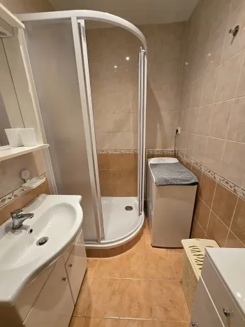 Prodej bytu 1+kk, Praha - Chodov, Majerského, 29 m2