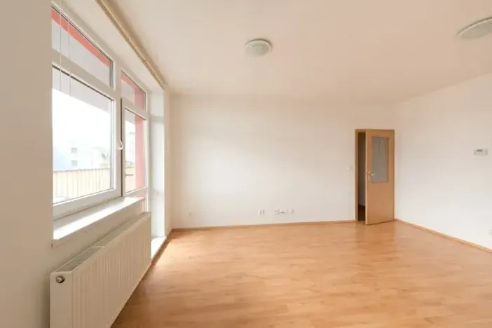 Pronájem bytu 2+kk, Jihlava, Poláčkova, 51 m2