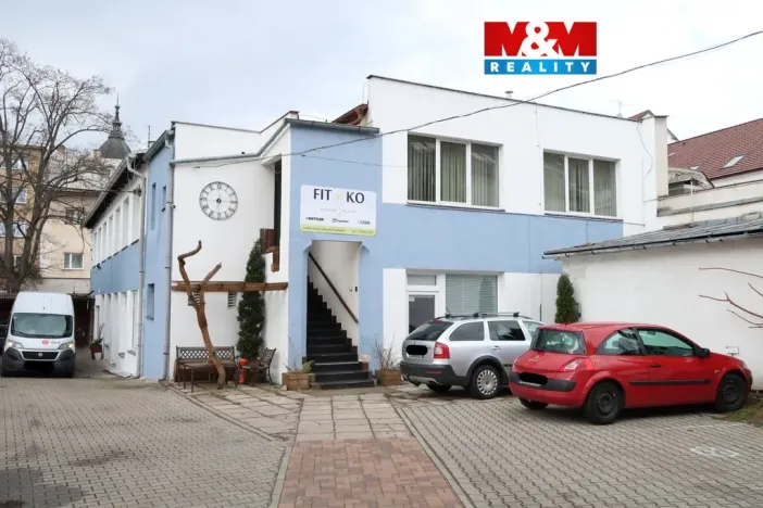 Pronájem obchodního prostoru, Pardubice - Zelené Předměstí, 17. listopadu, 140 m2