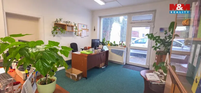 Pronájem obchodního prostoru, Pardubice - Zelené Předměstí, 17. listopadu, 140 m2