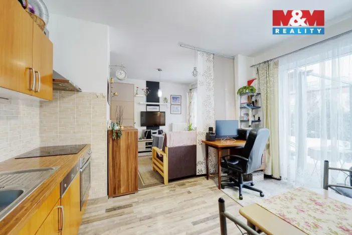 Prodej bytu 1+kk, Praha - Pitkovice, Májovková, 36 m2