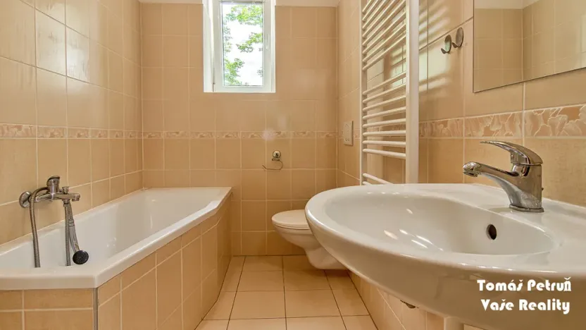 Pronájem bytu 2+1, Hradec Králové - Slezské Předměstí, Slavíčkova, 60 m2