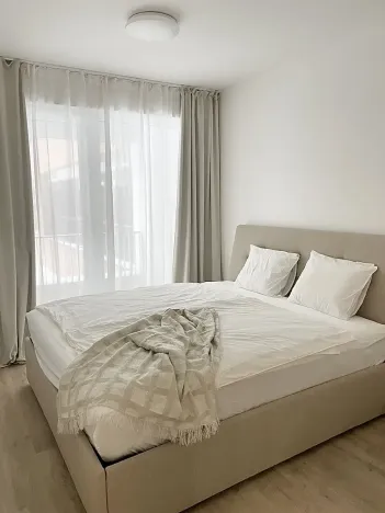 Pronájem bytu 2+kk, Praha - Hloubětín, Poděbradská, 57 m2