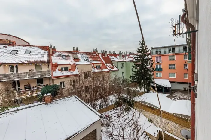 Pronájem bytu 2+1, Praha - Kobylisy, U třešňovky, 68 m2