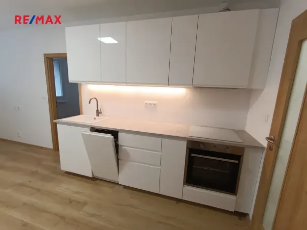 Pronájem bytu 3+kk, Praha - Vršovice, Taškentská, 57 m2