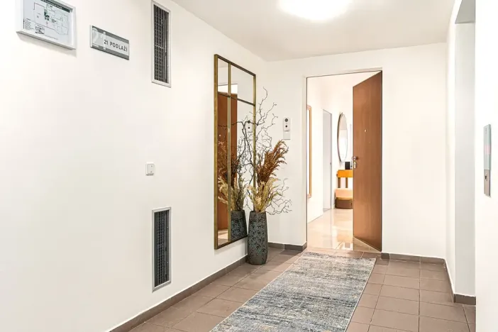 Prodej bytu 4+1, Praha - Stodůlky, Petržílkova, 506 m2