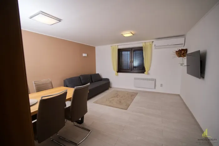 Prodej rodinného domu, Bulhary, 281 m2