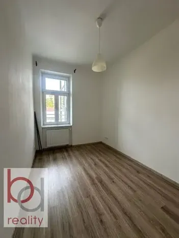 Pronájem bytu 1+1, České Budějovice, Matice školské, 38 m2