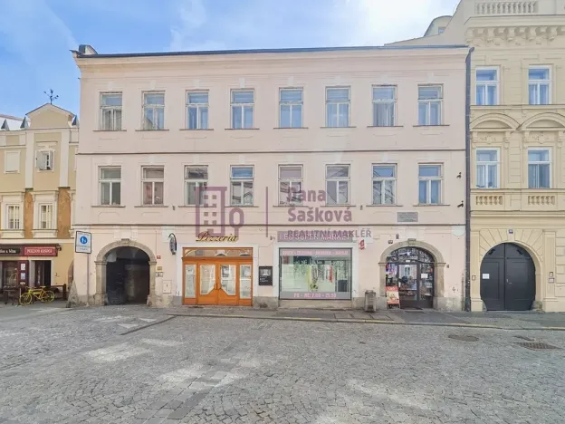 Pronájem bytu 2+1, Jindřichův Hradec, nám. Míru, 50 m2
