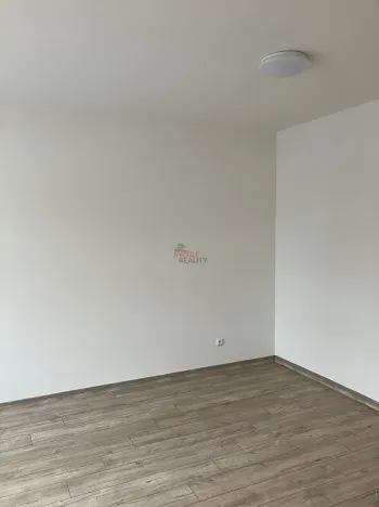 Pronájem bytu 1+1, Ostrava, Poděbradova, 28 m2