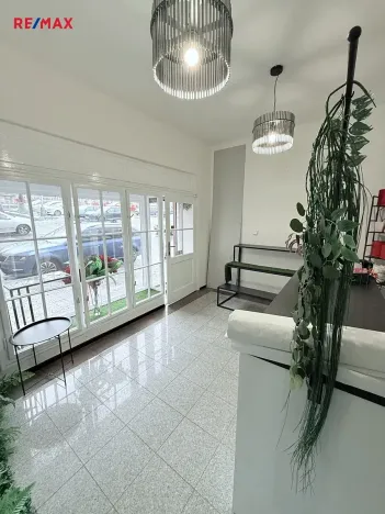 Pronájem obchodního prostoru, Praha - Střešovice, Na Malovance, 18 m2