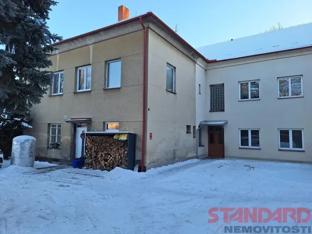 Pronájem komerční nemovitosti, Lužany, 50 m2