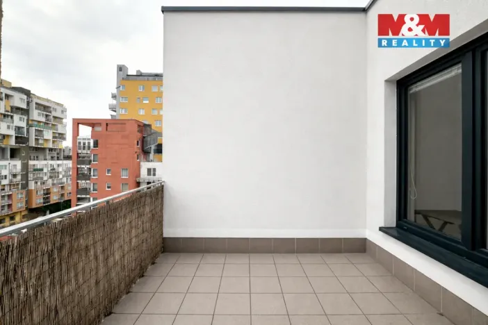 Pronájem bytu 2+kk, Praha - Vysočany, Pod Harfou, 52 m2