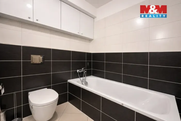 Pronájem bytu 2+kk, Praha - Vysočany, Pod Harfou, 52 m2