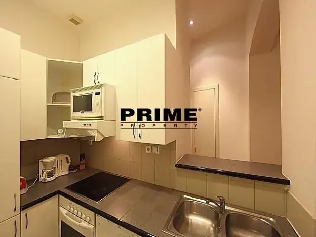 Pronájem bytu 2+kk, Praha - Vinohrady, Belgická, 42 m2