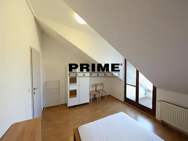 Pronájem kanceláře, Praha - Smíchov, Štefánikova, 55 m2
