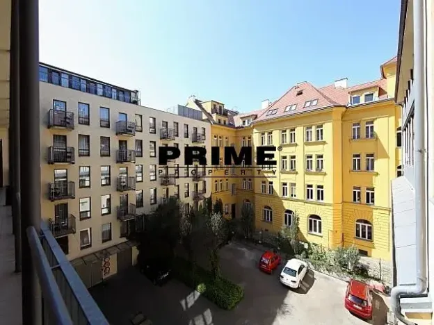 Pronájem kanceláře, Praha - Smíchov, Štefánikova, 55 m2