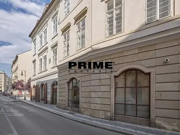 Pronájem kanceláře, Praha - Nové Město, Soukenická, 260 m2