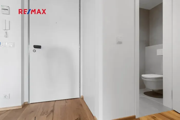 Pronájem bytu 2+kk, Praha - Karlín, Křižíkova, 79 m2