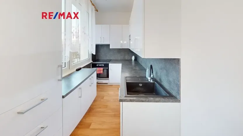 Prodej bytu 3+1, Pardubice, Bělehradská, 63 m2