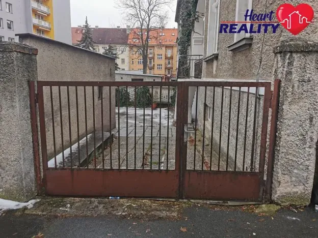 Prodej garáže, Opava, Horovo náměstí, 25 m2