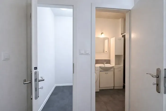Pronájem bytu 1+kk, Kroměříž, Oskol, 28 m2