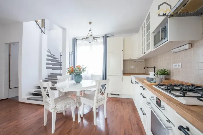 Pronájem rodinného domu, Mochov, Na Zátiší, 183 m2