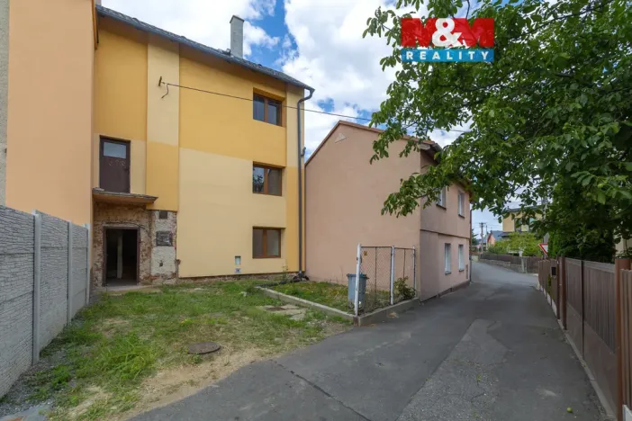 Prodej obchodního prostoru, Opava - Vlaštovičky, Jarní, 90 m2