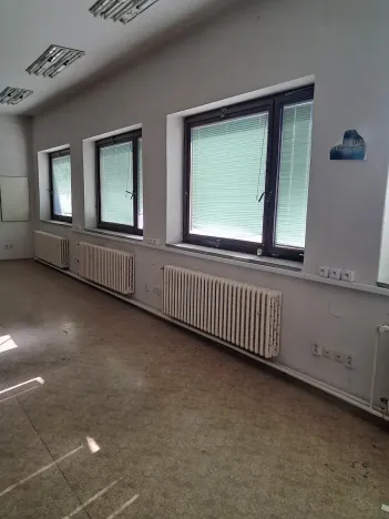 Pronájem kanceláře, Skuteč, Husova, 69 m2