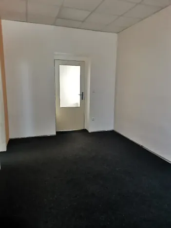 Pronájem kanceláře, Hradec Králové, Vážní, 99 m2