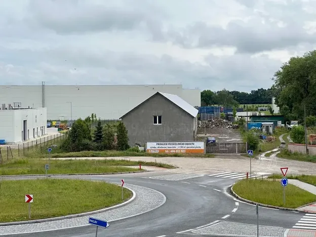 Pronájem skladu, Pavlov, 5626 m2